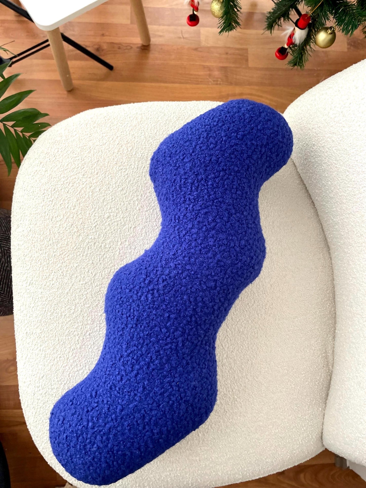 Blue Wavy Boucle Pillow: Modern Accent Cushion