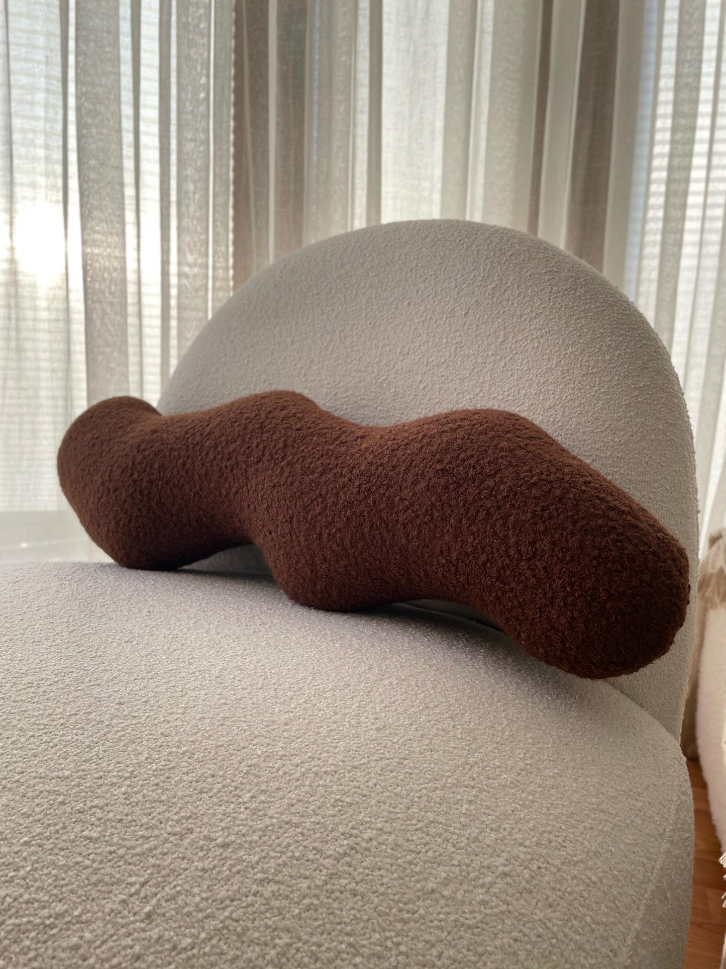 Brown Wavy Boucle Pillow: Modern Accent Cushion