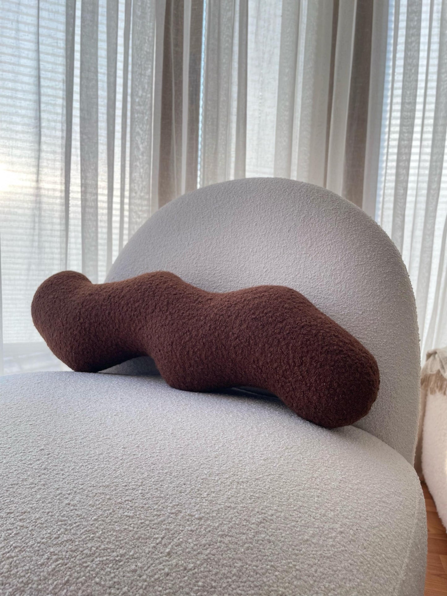 Brown Wavy Boucle Pillow: Modern Accent Cushion