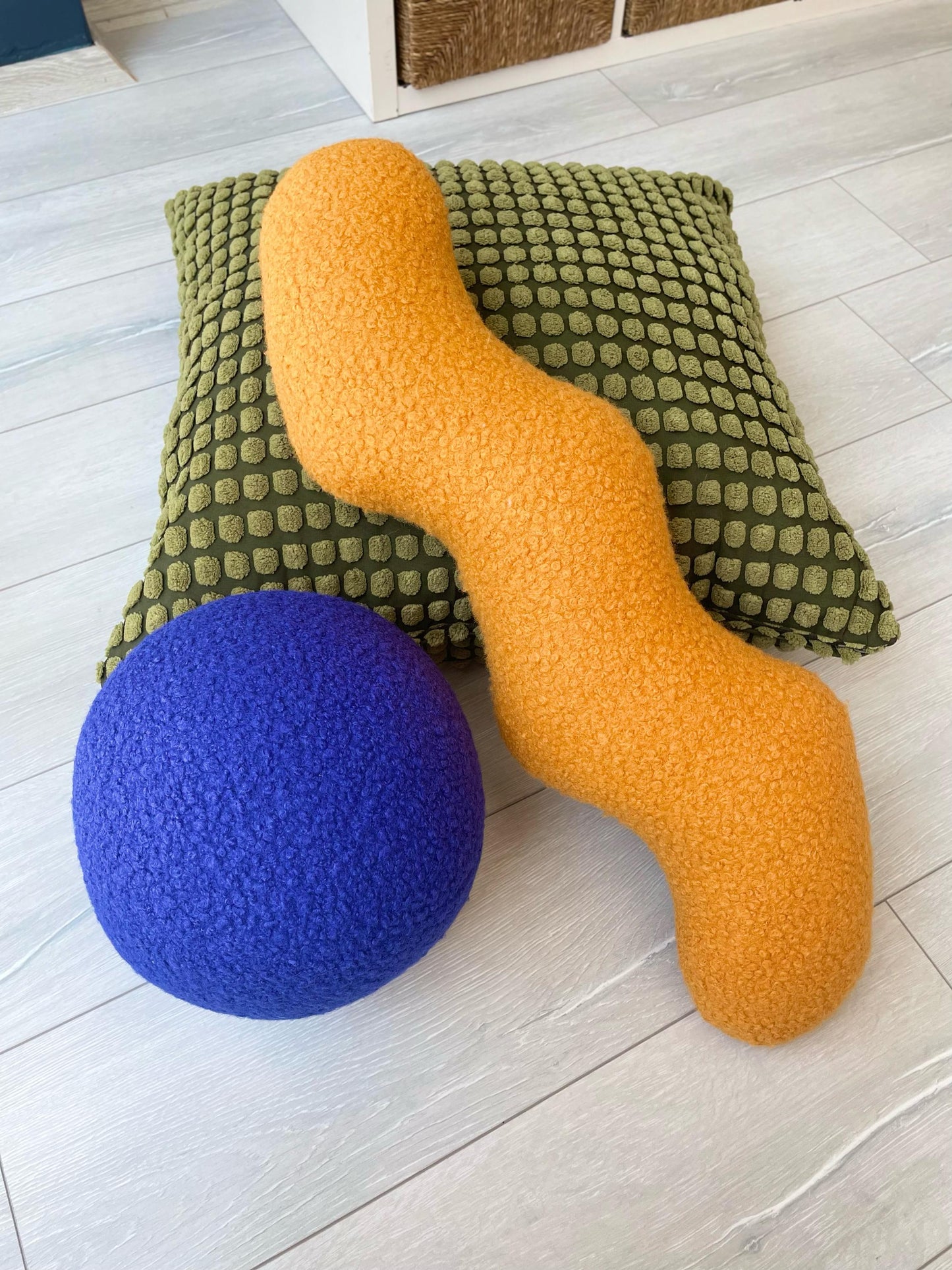 Mustard Wavy Boucle Pillow: Modern Accent Cushion