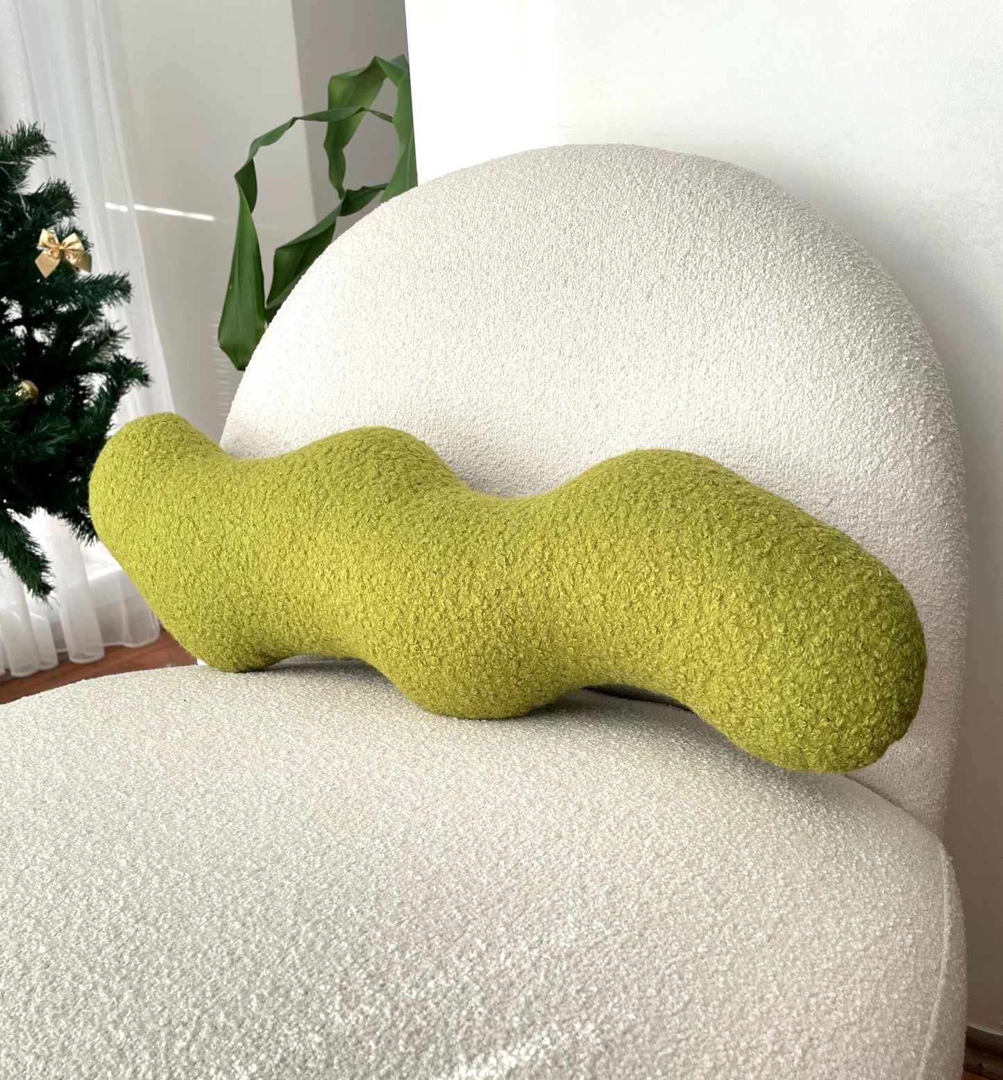 Wavy Boucle Decorative Pillow: Modern Accent Cushion - Yellowish Green