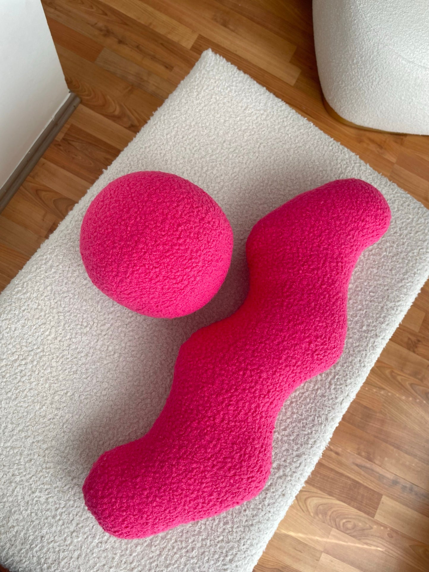 Pink Wavy Boucle Pillow: Modern Home Accent Cushion