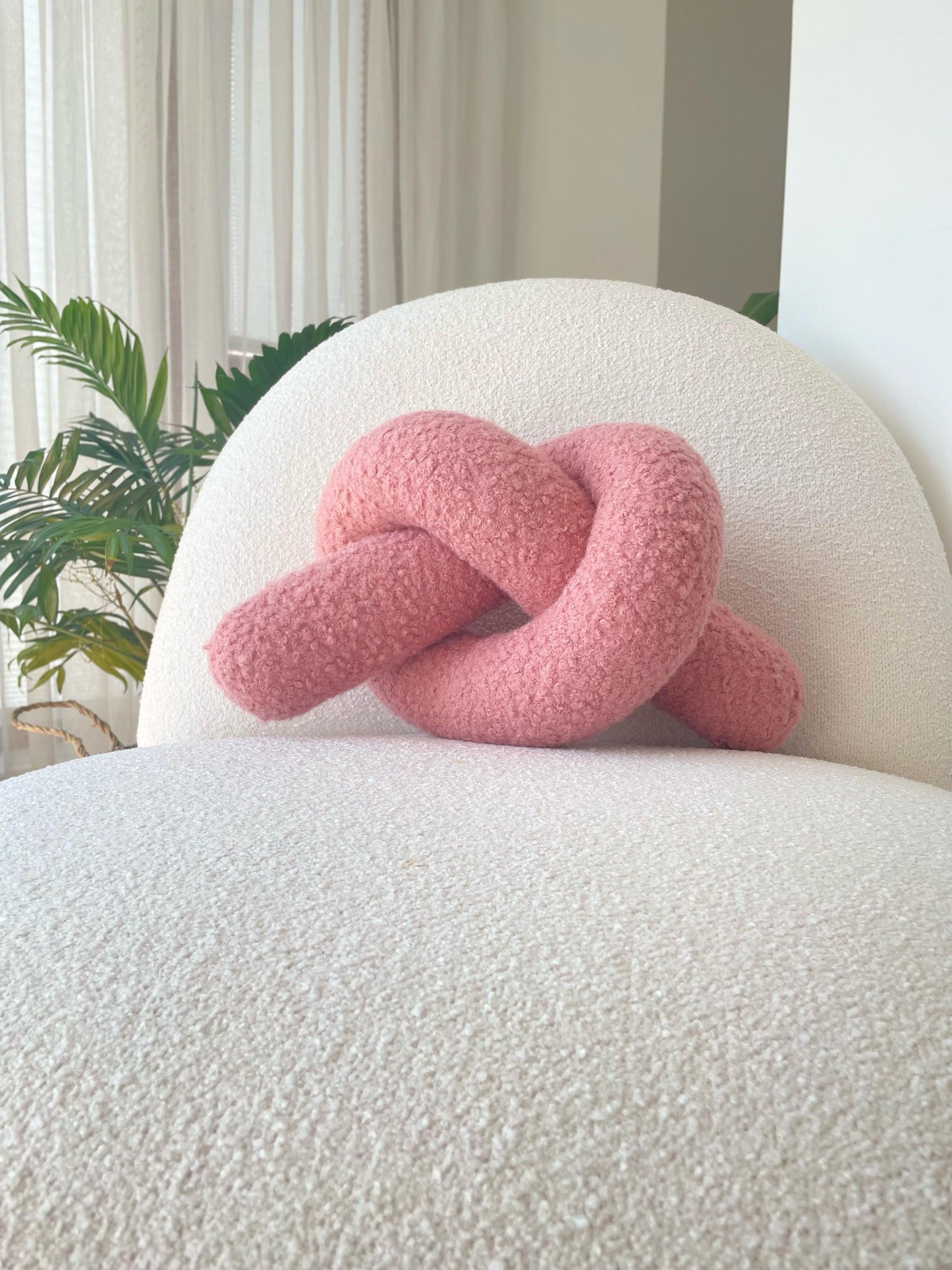 Ashy Pink Boucle Knot Pillow – Soft Sculptural Cushion for Modern & Cozy Home Decor
