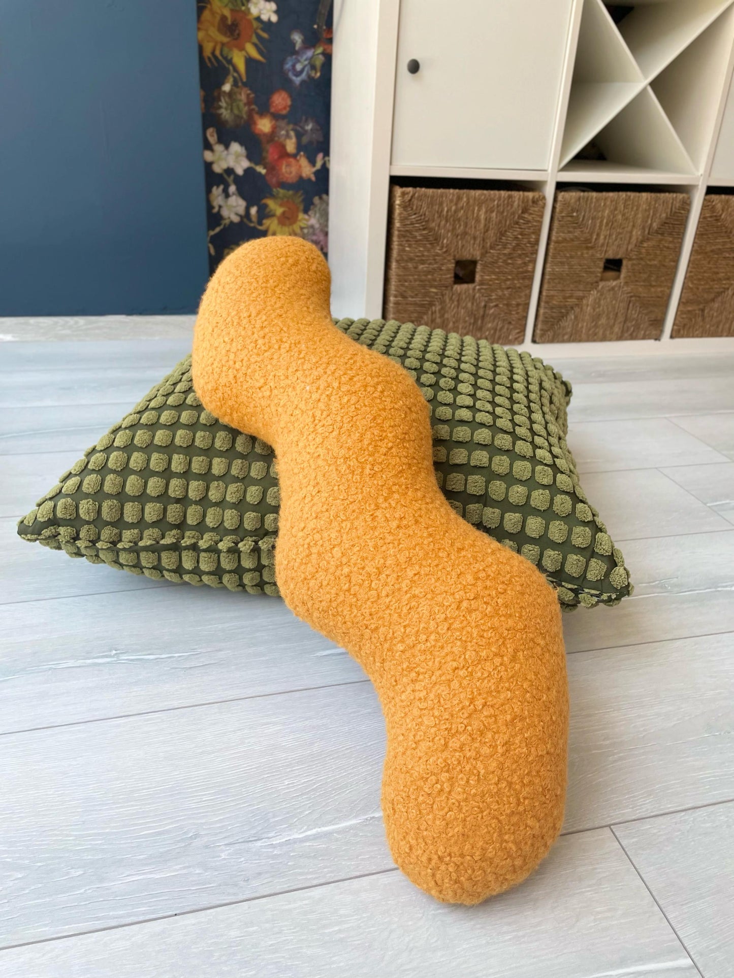 Mustard Wavy Boucle Pillow: Modern Accent Cushion