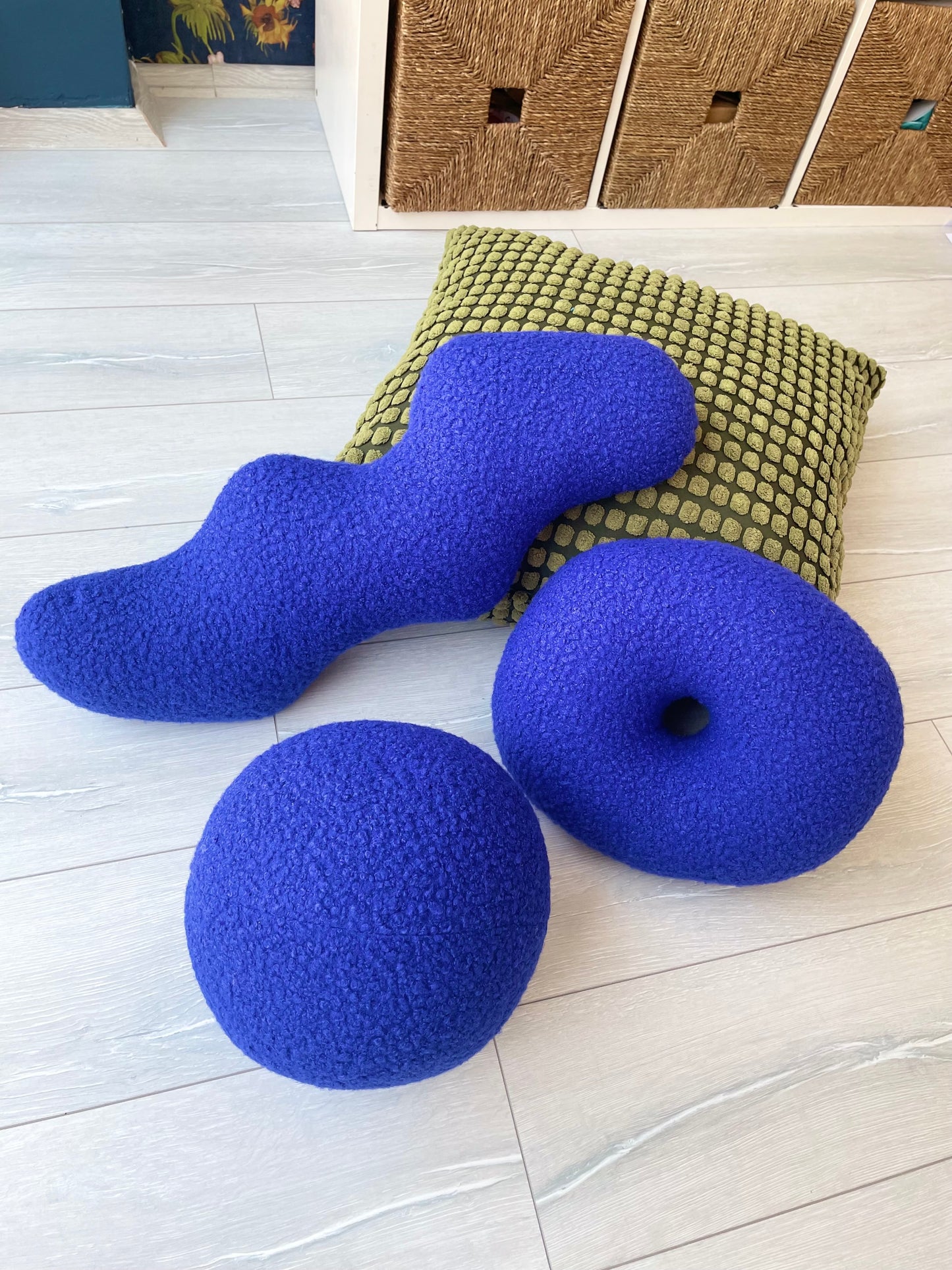 Blue Wavy Boucle Pillow: Modern Accent Cushion