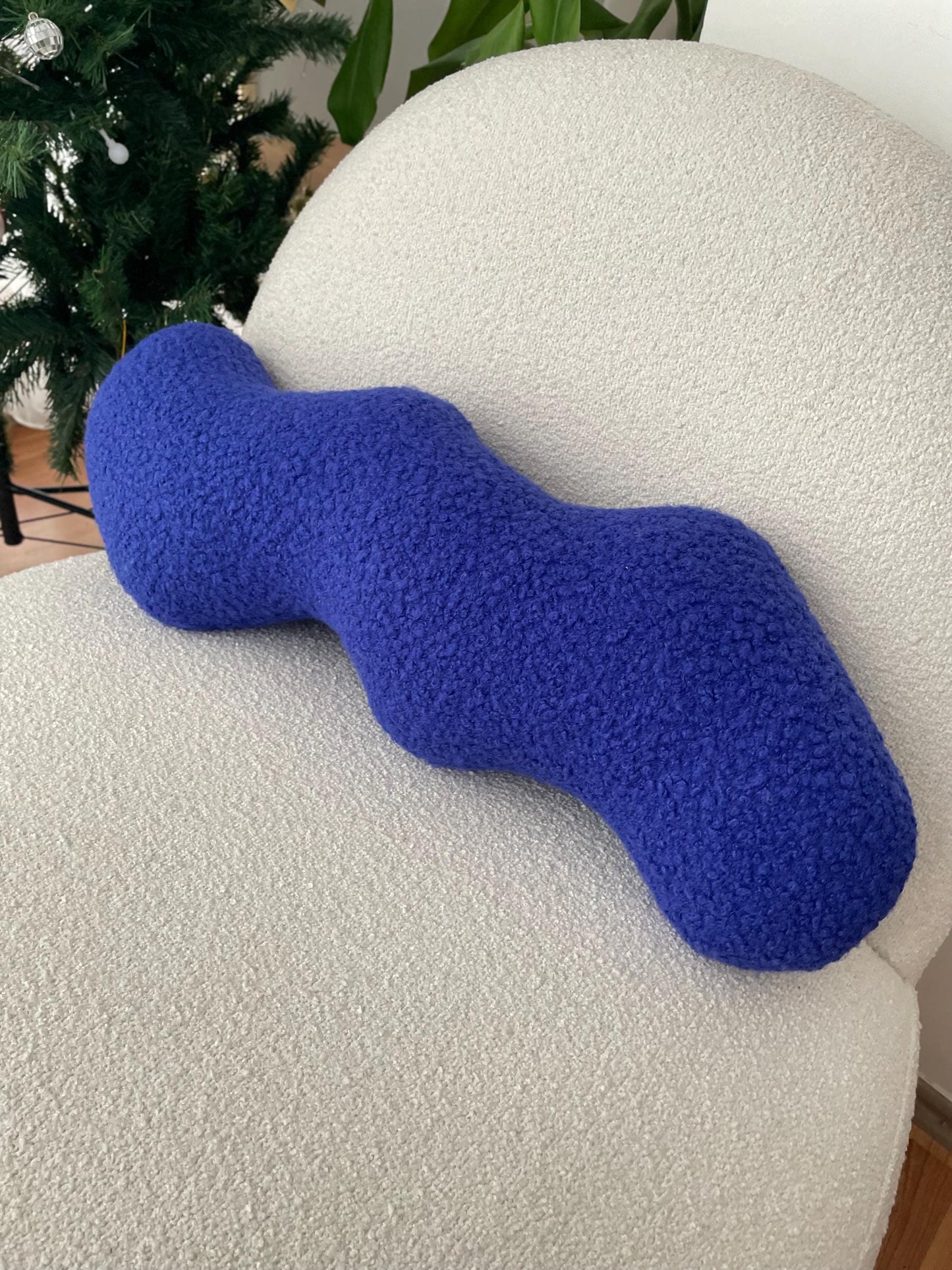Blue Wavy Boucle Pillow: Modern Accent Cushion