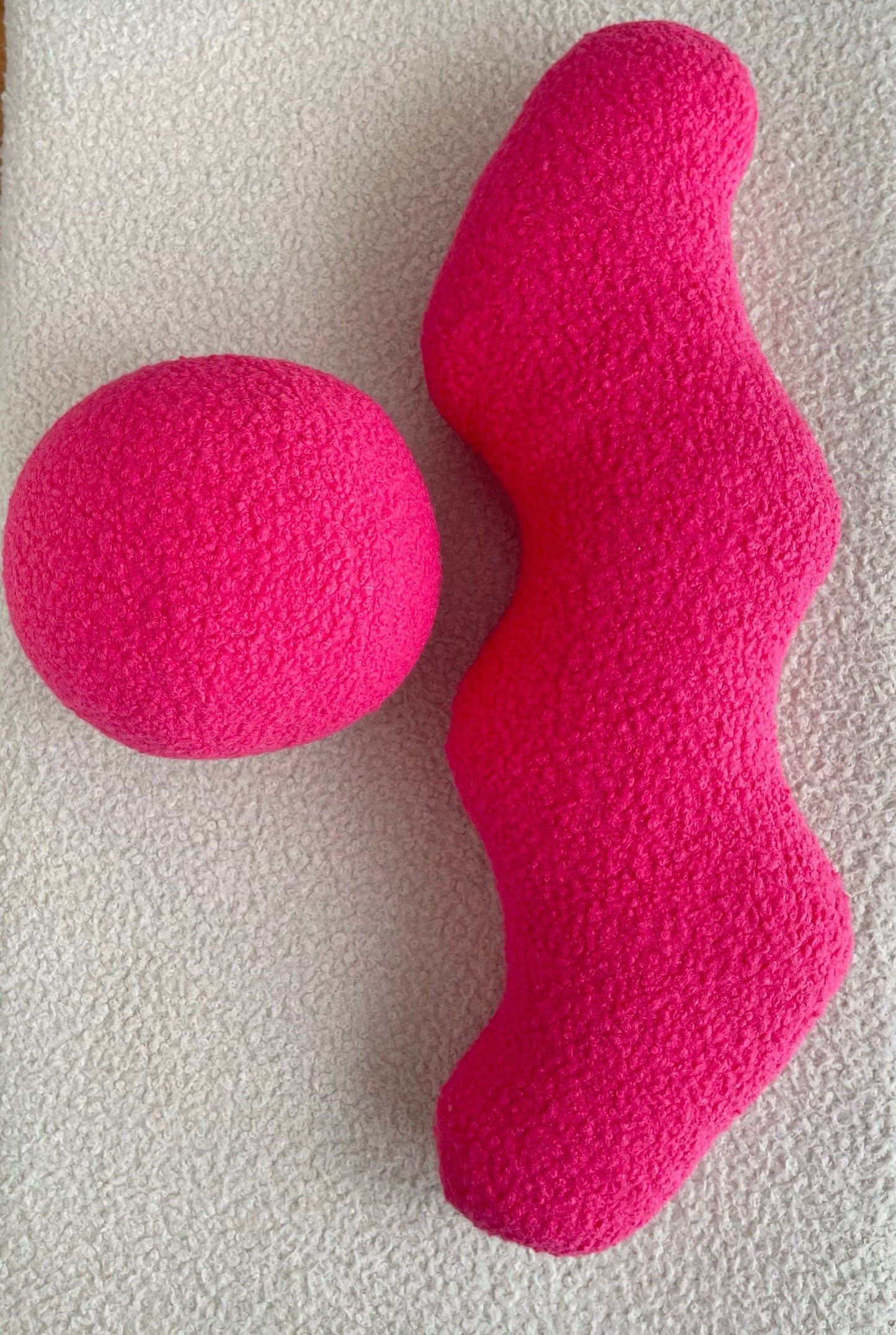 Pink Wavy Boucle Pillow: Modern Home Accent Cushion