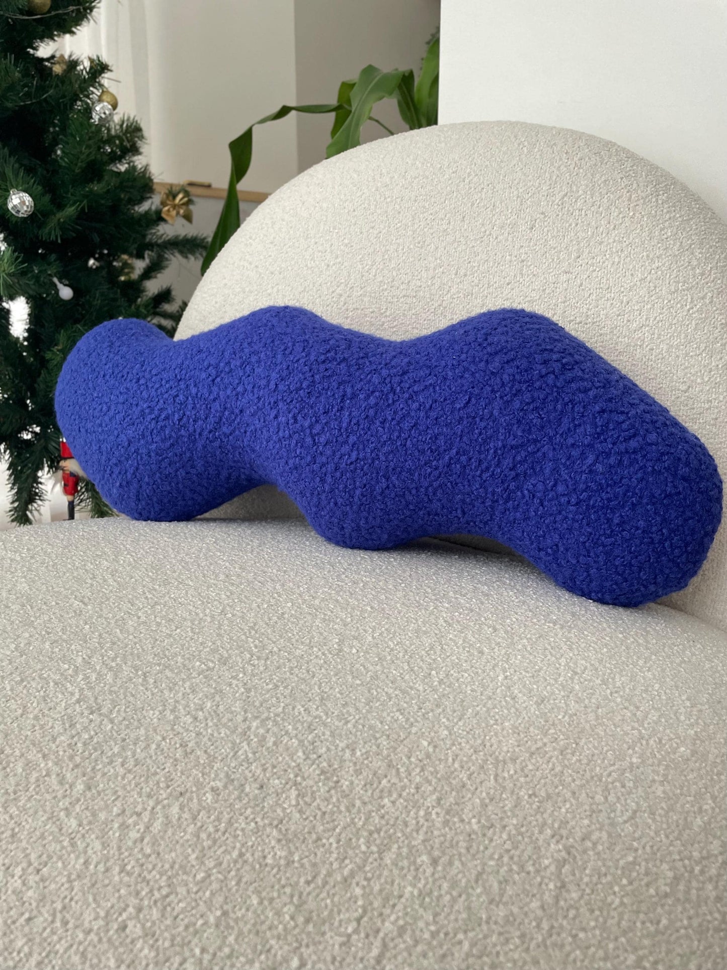 Blue Wavy Boucle Pillow: Modern Accent Cushion