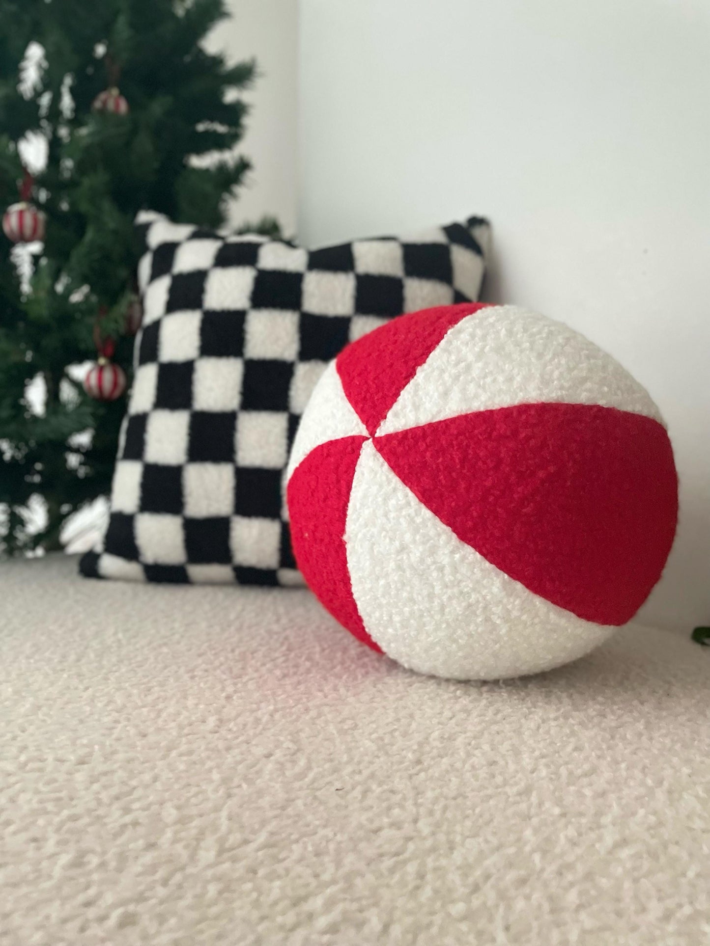 Xmas Red and White Ball-Shaped Pillow – Festive Holiday Decor, Cozy Wabi-Sabi Style Cushion