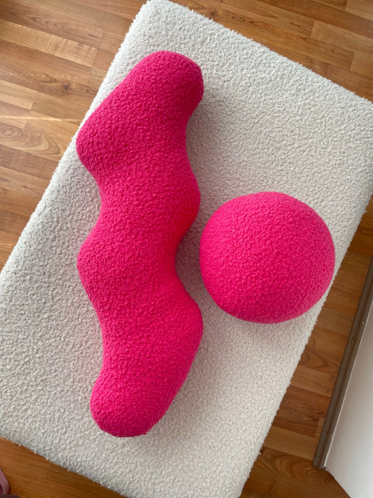 Pink Wavy Boucle Pillow: Modern Home Accent Cushion