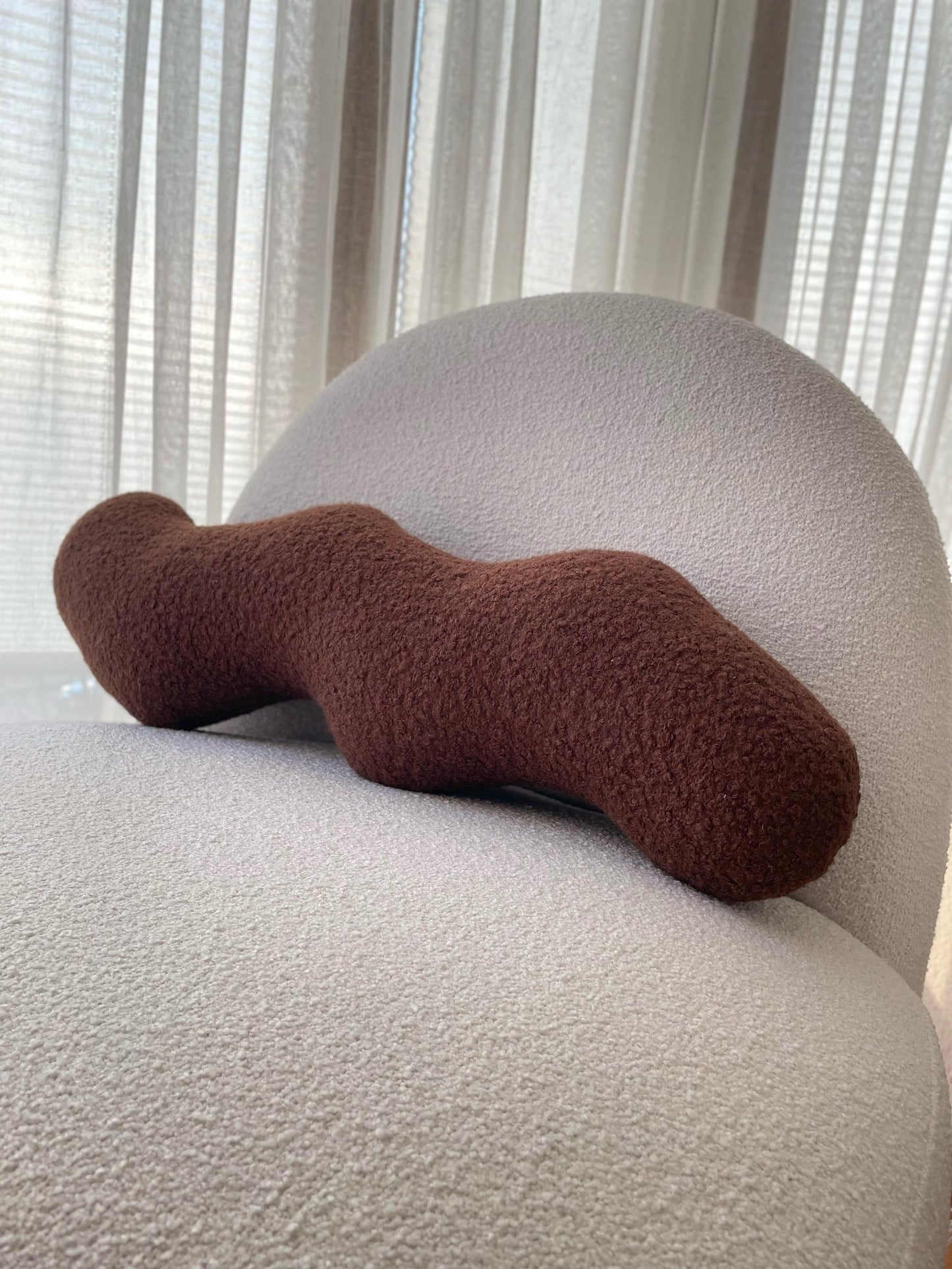 Brown Wavy Boucle Pillow: Modern Accent Cushion