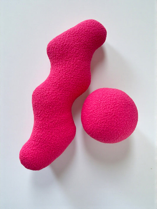 Pink Wavy Boucle Pillow: Modern Home Accent Cushion